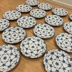 食器、和皿、小皿、17枚セットの画像