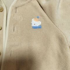 ファミリア　familia　ベージュフリースパーカーの画像