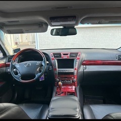 レクサスls600hl左ハンドルの画像