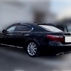レクサスls600hl左ハンドルの画像