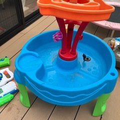 水遊び子供の画像