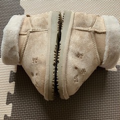 ムートンブーツ　16cmの画像