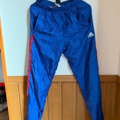 【美品】adidas 
ウインドブレーカーの画像