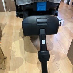 車用　新生児から幼児用　ベビーシート　Joie isnagの画像