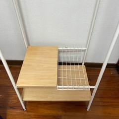 ハンガーラックの画像