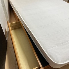 本日お取り引き優先セミダブルベッドの画像