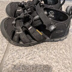 KEENのサンダル　16センチの画像