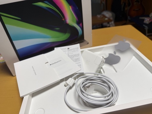 MacBook Pro13インチ M2 16GB 1TB 外箱付き
