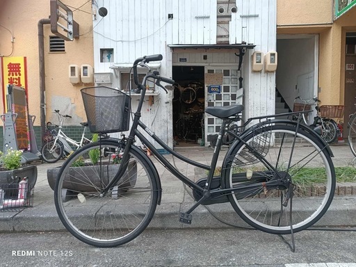 『ＳＡＬＥ　３０％』　ママチャリ　２６インチ　ライト　カゴ　付き　黒　配達可能