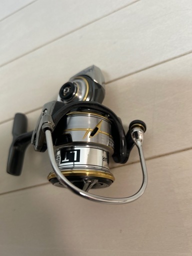 美品 ダイワ 20ルビアスFC　LT2500S-XH　LUVIAS　DAIWA