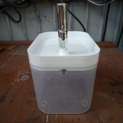 猫ちゃん用水飲み容器の画像