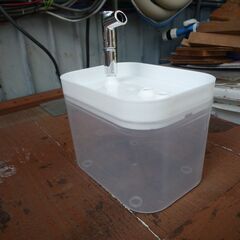 猫ちゃん用水飲み容器の画像