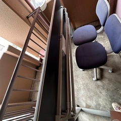 オフィス用テーブルセットの画像