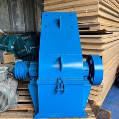 小型ハンマー式破砕機　建設廃材処理用　コンクリート・レンガ対応の画像