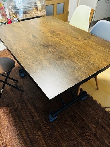 昇降式ダイニングテーブル　椅子2脚付き