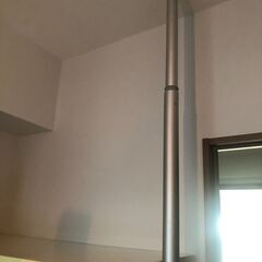 引越しにて使用しなくなりました 　IKEA 3段ラック 幅550 奥行500 と幅1100 の二式です 写真は大きい1100 の幅ですの画像