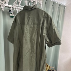 H&Mシャツ　グリーンの画像