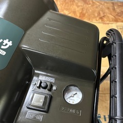 美品　マキタコンプレッサー の画像