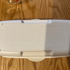 ピジョンの哺乳瓶とレックの消毒ケースの画像