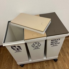 分別ゴミ箱の画像