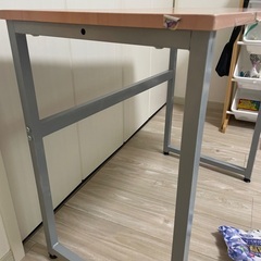 無料デスクの画像