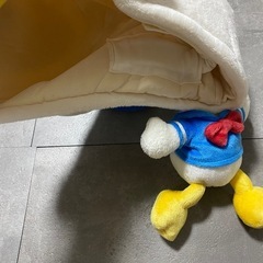 【美品】Disneyドナルド ファンキャップの画像
