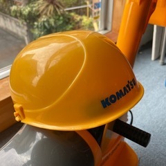 乗って遊べる　パワーショベル　コマツの画像