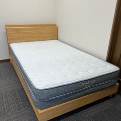 名古屋市内お届け無料ベットフレームのみセミダブルニトリの画像