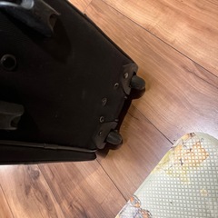 コンパクトな布製スーツケースの画像