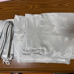 ニトリ遮光カーテン 幅100×丈135cm 1枚【未使用】の画像