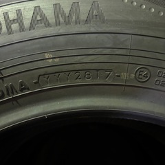 金額見直し　205/65R16　4本  新品 未使用 2017年製造 ヨコハマ ブルーアース RV-02の画像