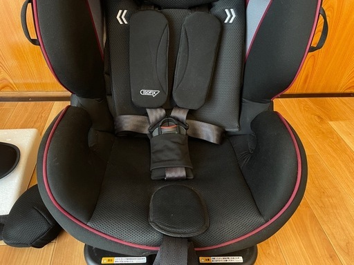 60%OFF アプリカ ジュニアシート美品　アプリカ　チャイルド　aprica Form Fit Model #: 8BH99BGDJ 赤色　ISOFIX 1歳から6歳用