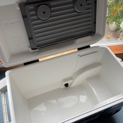 【お話し中】大型クーラーボックス（アメリカのIGLOO製）の画像