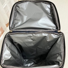 新品同様　保冷バッグ　保冷リュックの画像