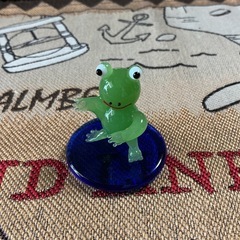 可愛いガラス細工のカエル置物4点セットの画像