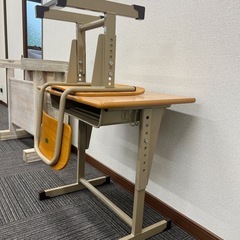 名古屋市内お届け無料学習机学校勉強机の画像