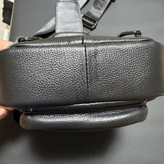 ボディーバッグ　本革
の画像