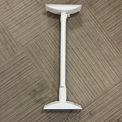 【美品‼️】アイリスオーヤマ 家具転倒防止伸縮棒 つっぱり棒 突っ張り棒 
Lサイズ 防災グッズ KTB-60R ホワイトの画像
