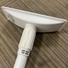 【美品‼️】アイリスオーヤマ 家具転倒防止伸縮棒 つっぱり棒 突っ張り棒 
Lサイズ 防災グッズ KTB-60R ホワイトの画像