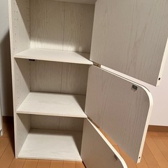 収納3段カラーボックス　扉付きの画像