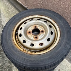 （ジャンク品）タイヤ4本　ホイールの画像