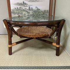ラタン製　円形センターテーブル ガラス天板付きの画像