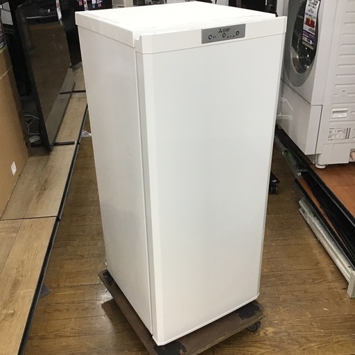 #J-12【ご来店頂ける方限定】MITUBISHIの冷凍庫です