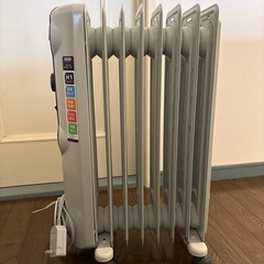 デロンギ　オイルヒーター　取り扱い説明書つきの画像