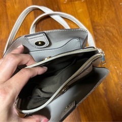 ショルダーバッグしまむら✴︎ベージュの画像