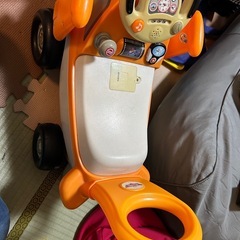 足蹴り乗用玩具の画像