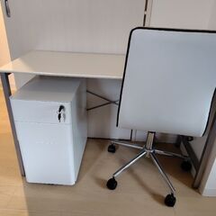 イス、引き出し付き　オフィス家具机の画像
