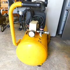 【JM813】ESCO エスコ エアコンプレッサー 2馬力 2HP タンク 38L の画像
