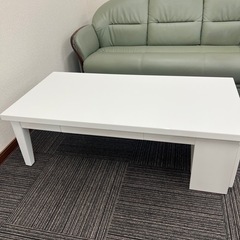 名古屋市内お届け無料120×60×39白テーブルの画像