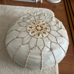 モロッコ クッション プフ オットマンの画像